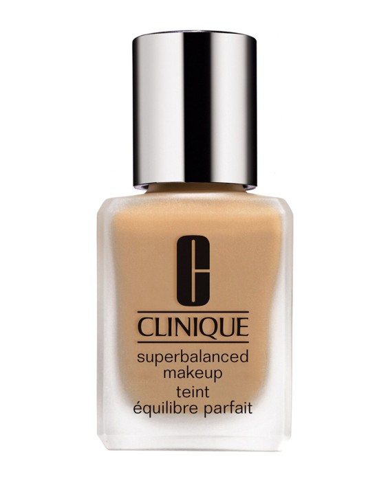 Base de maquillaje Superbalanced Piel normal/mixta Clinique