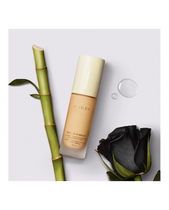 Gucci Eternité de Beauté SPF 15 Gucci Тональное средство