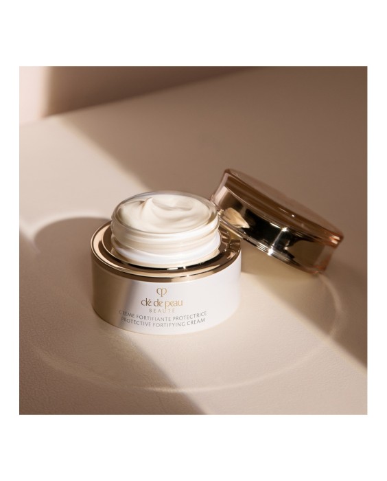 Crema de Día Key Radiance Care Protective Fortifying Cream 50 g Clé de Peau Beauté