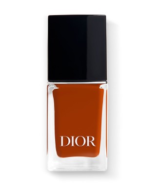 Laca de uñas efecto gel y color couture