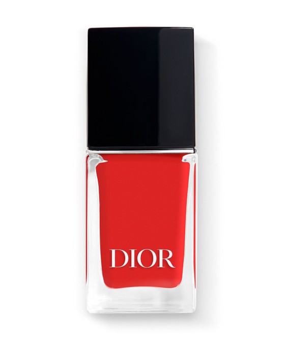 Laca de uñas efecto gel y color couture