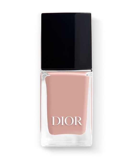 Laca de uñas efecto gel y color couture