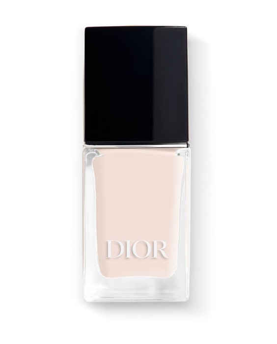 Laca de uñas efecto gel y color couture