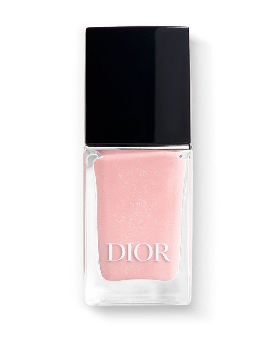 Laca de uñas efecto gel y color couture