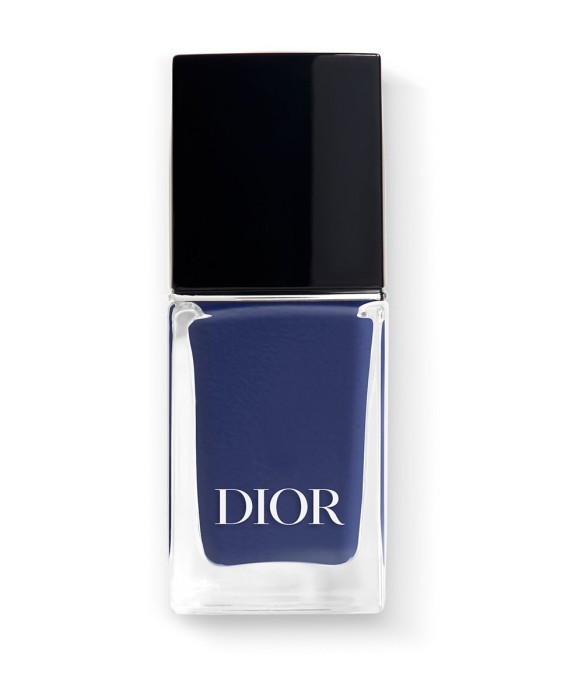 Laca de uñas efecto gel y color couture