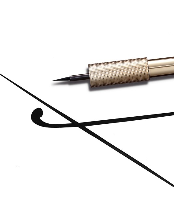 Eyeliner líquido Matte Signature Liner L'Oréal Paris