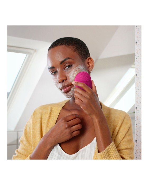 LUNA ™ mini 3 - Dispositivo eléctrico de limpieza facial para todo tipo de pieles Fuchsia FOREO